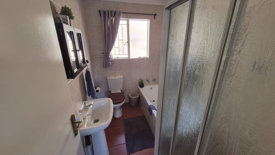 3 Bedroom Property for Sale in Terenure Gauteng