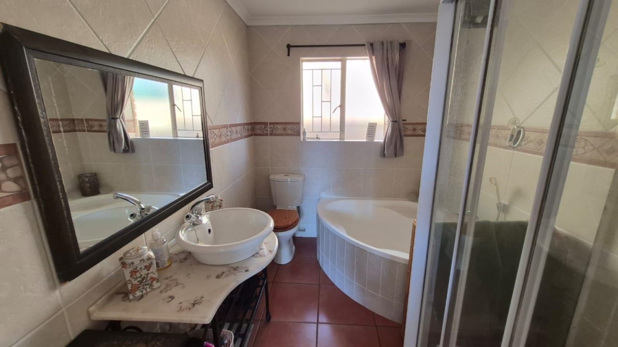 3 Bedroom Property for Sale in Terenure Gauteng