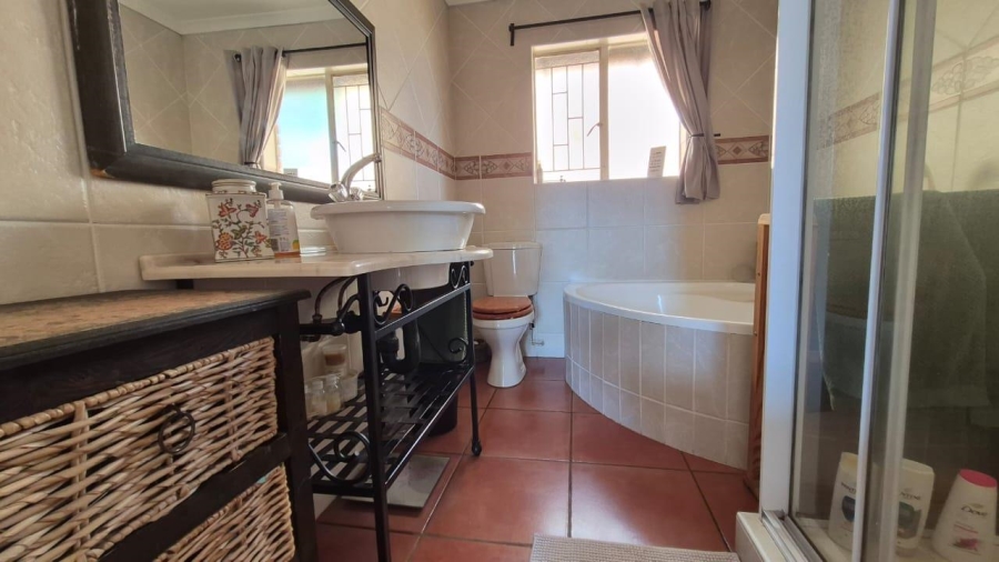 3 Bedroom Property for Sale in Terenure Gauteng