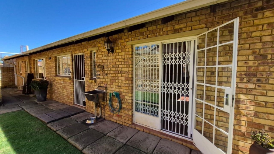3 Bedroom Property for Sale in Terenure Gauteng