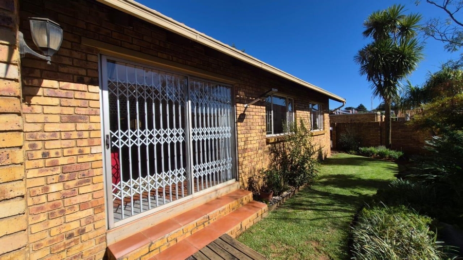 3 Bedroom Property for Sale in Terenure Gauteng