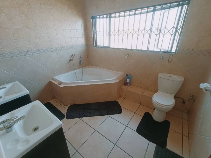 4 Bedroom Property for Sale in Amberfield Ridge Gauteng