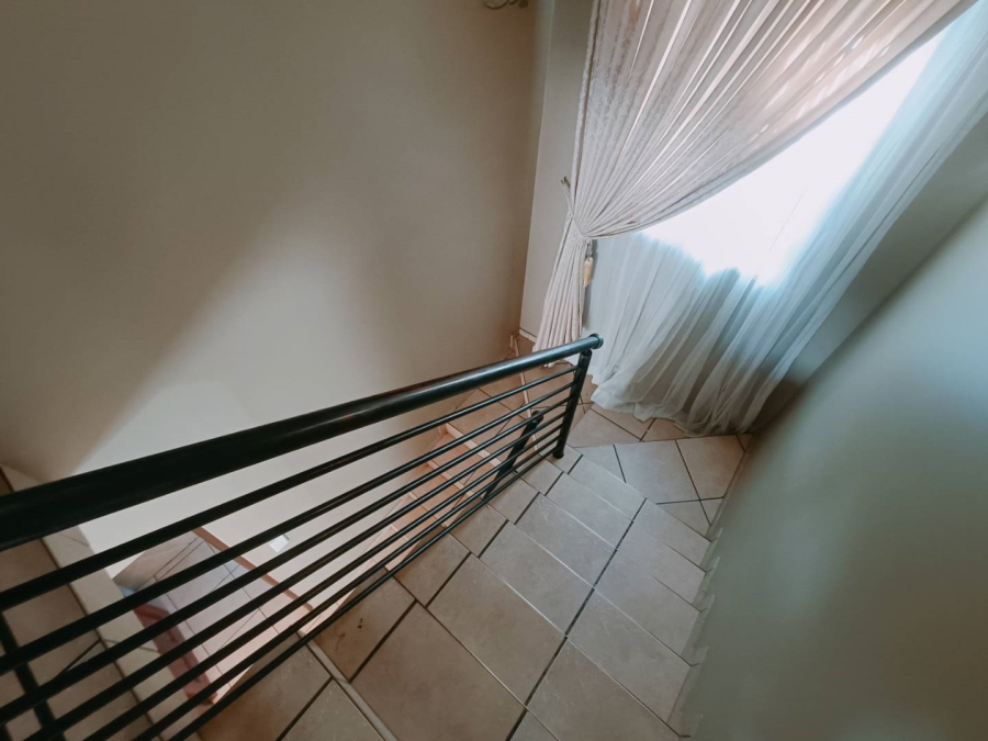 4 Bedroom Property for Sale in Amberfield Ridge Gauteng