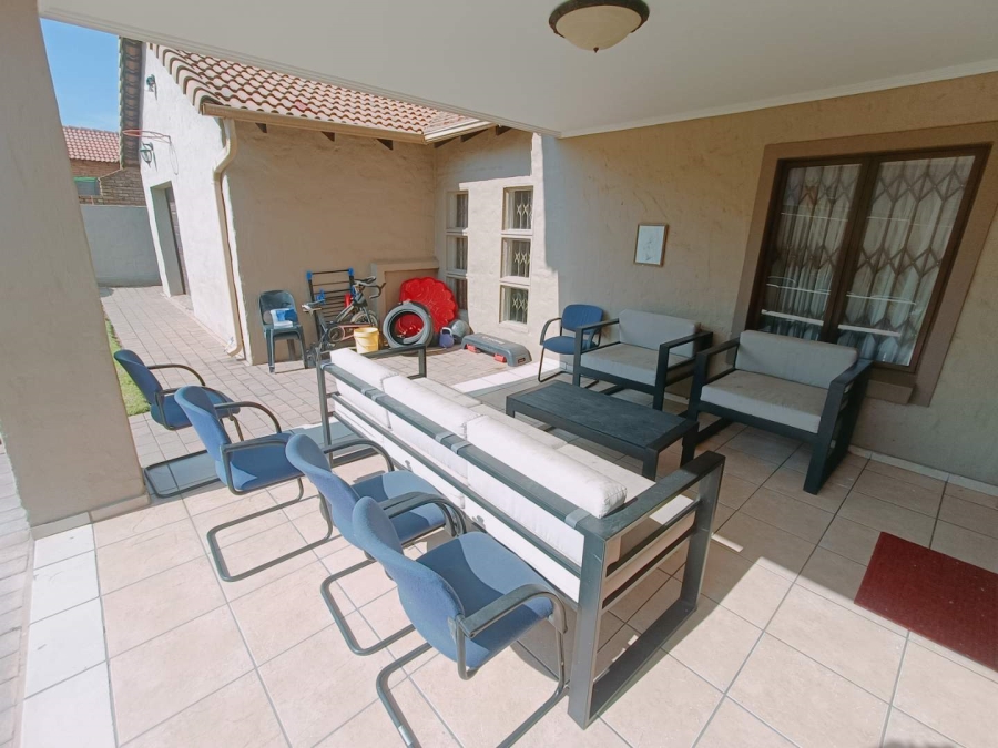 4 Bedroom Property for Sale in Amberfield Ridge Gauteng