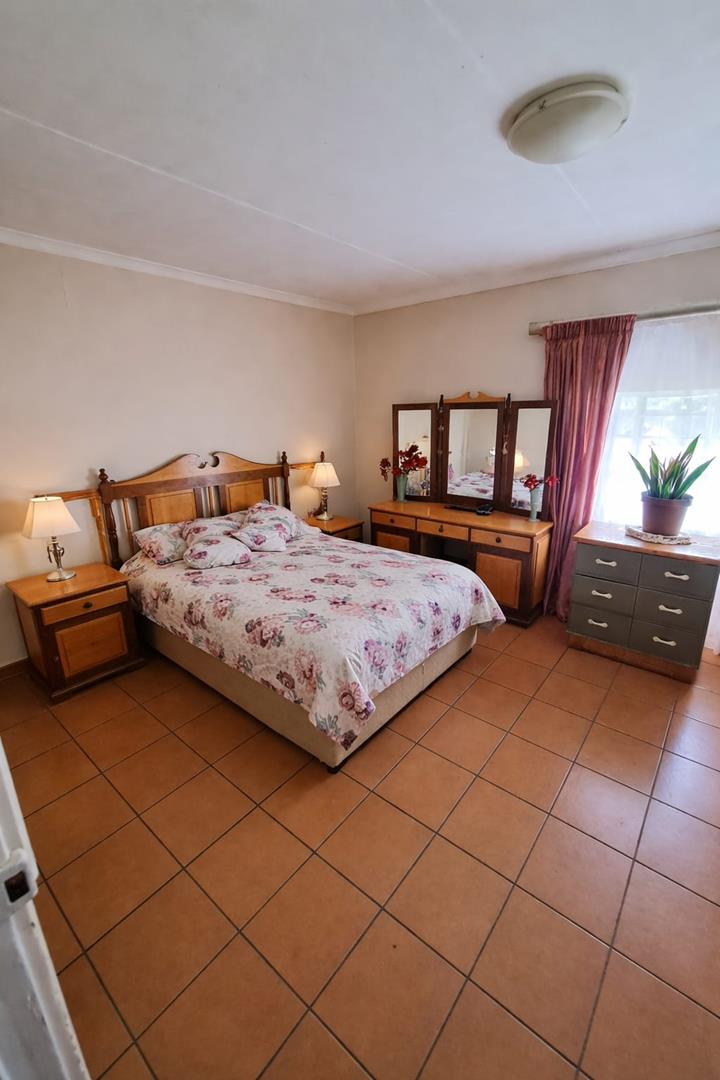 6 Bedroom Property for Sale in Riversdale Gauteng