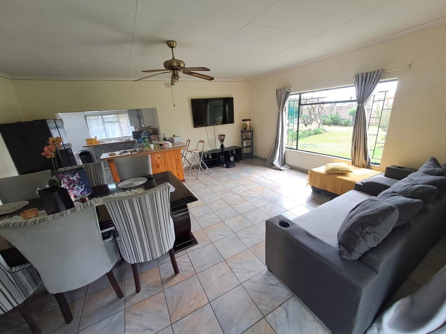 6 Bedroom Property for Sale in Riversdale Gauteng