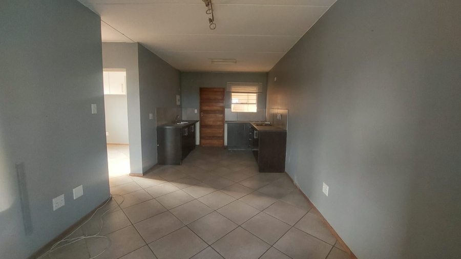2 Bedroom Property for Sale in Albertsdal Gauteng