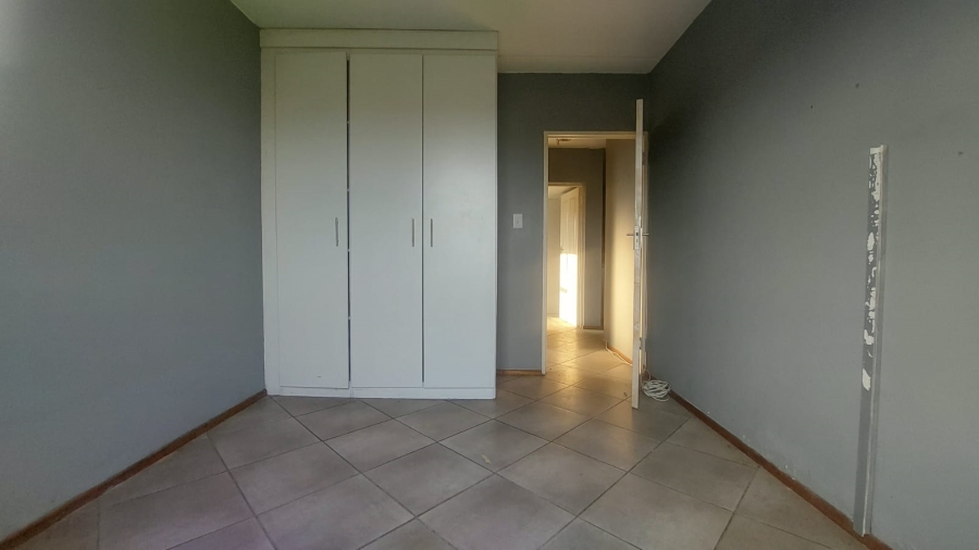 2 Bedroom Property for Sale in Albertsdal Gauteng