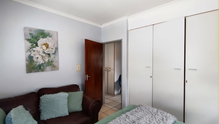 2 Bedroom Property for Sale in New Redruth Gauteng
