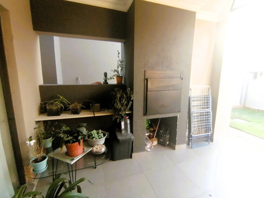 3 Bedroom Property for Sale in Annlin Gauteng