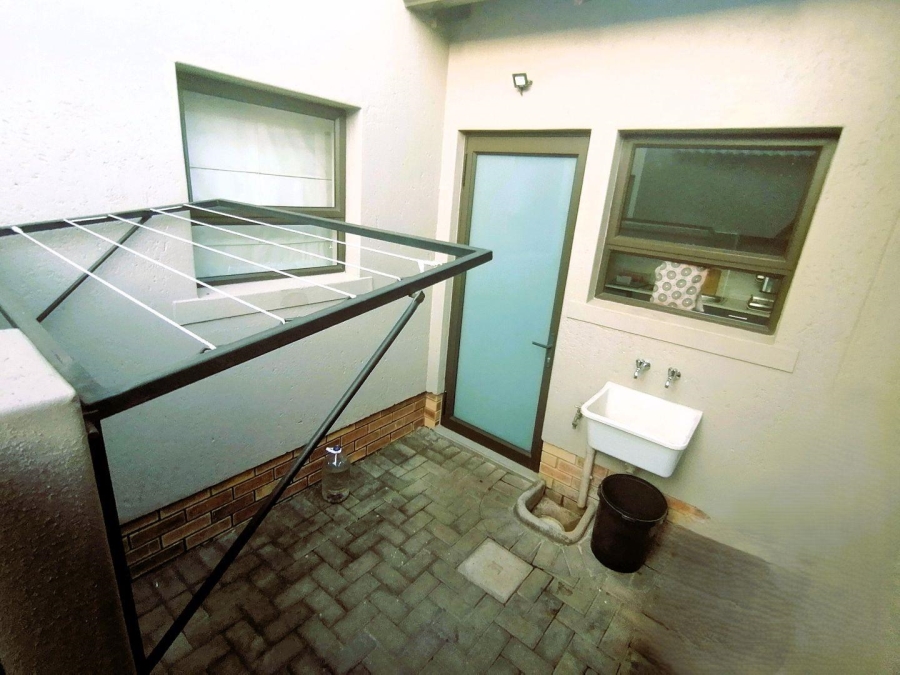3 Bedroom Property for Sale in Annlin Gauteng