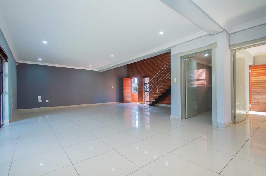 4 Bedroom Property for Sale in Willowbrook Gauteng