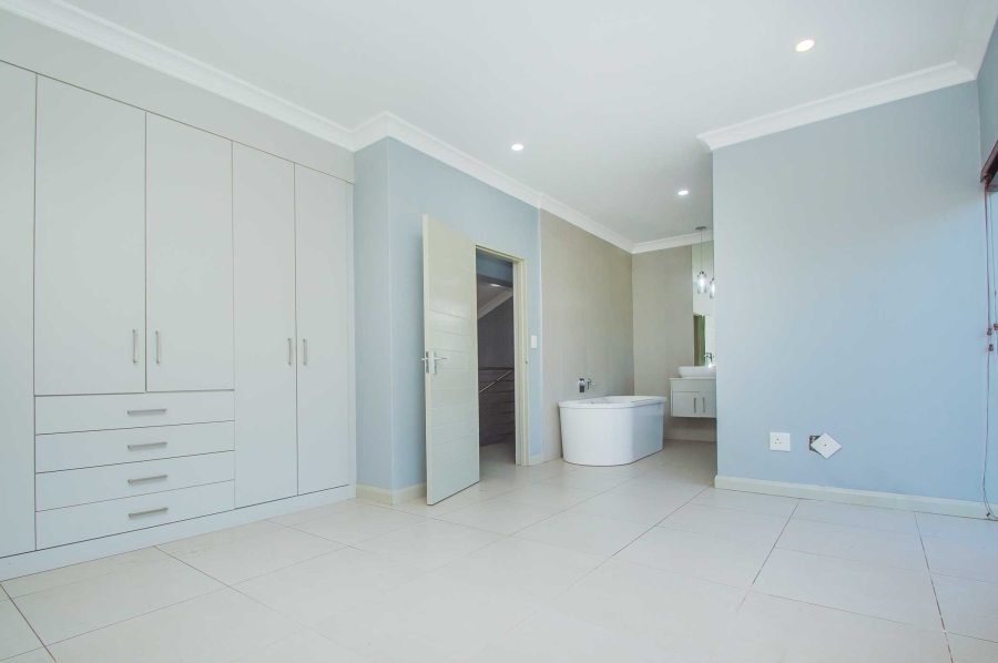 4 Bedroom Property for Sale in Willowbrook Gauteng