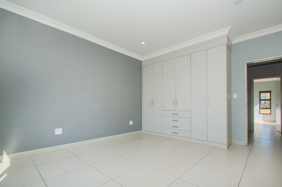 4 Bedroom Property for Sale in Willowbrook Gauteng
