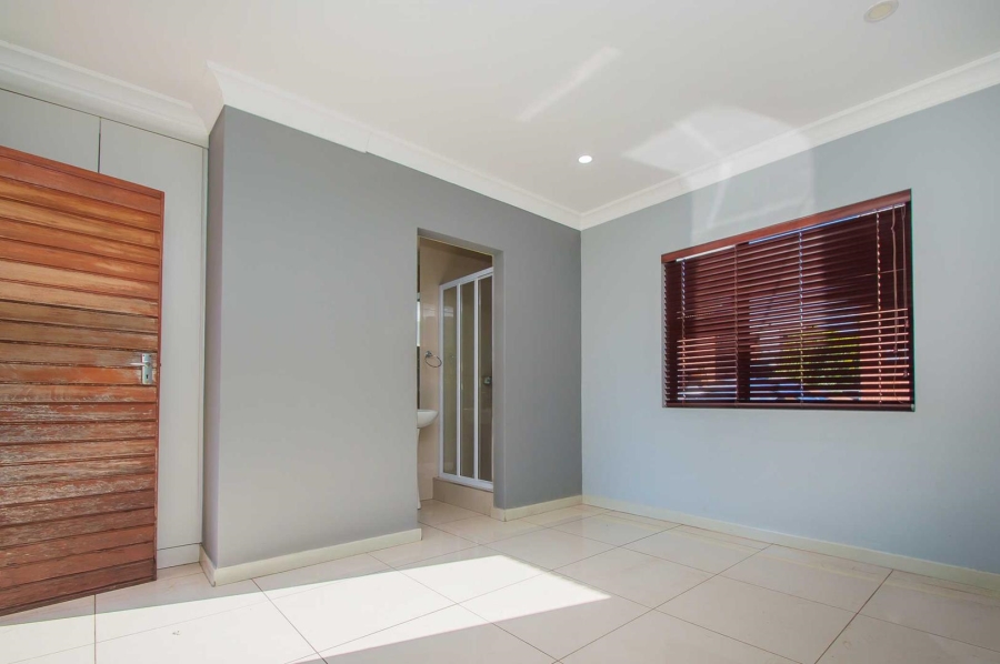 4 Bedroom Property for Sale in Willowbrook Gauteng