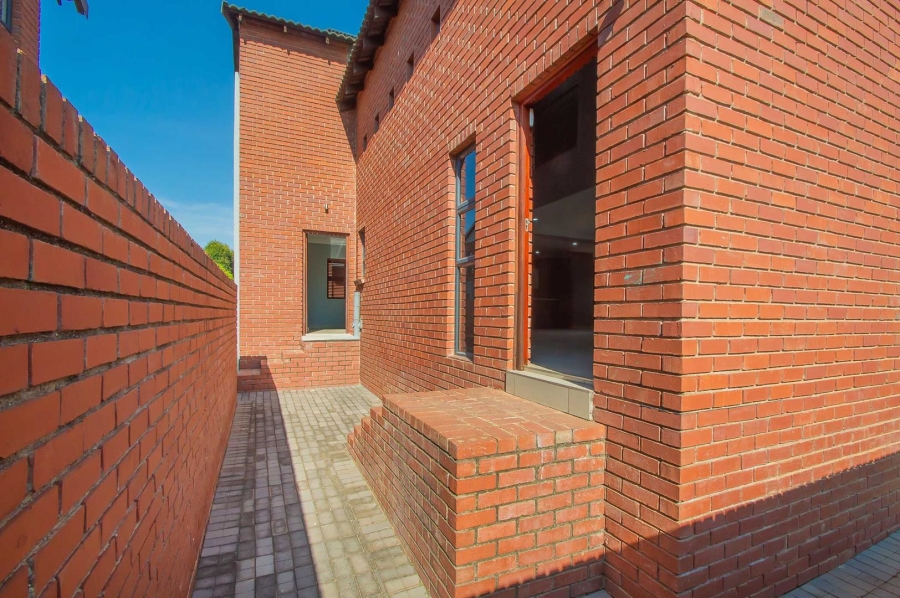 4 Bedroom Property for Sale in Willowbrook Gauteng