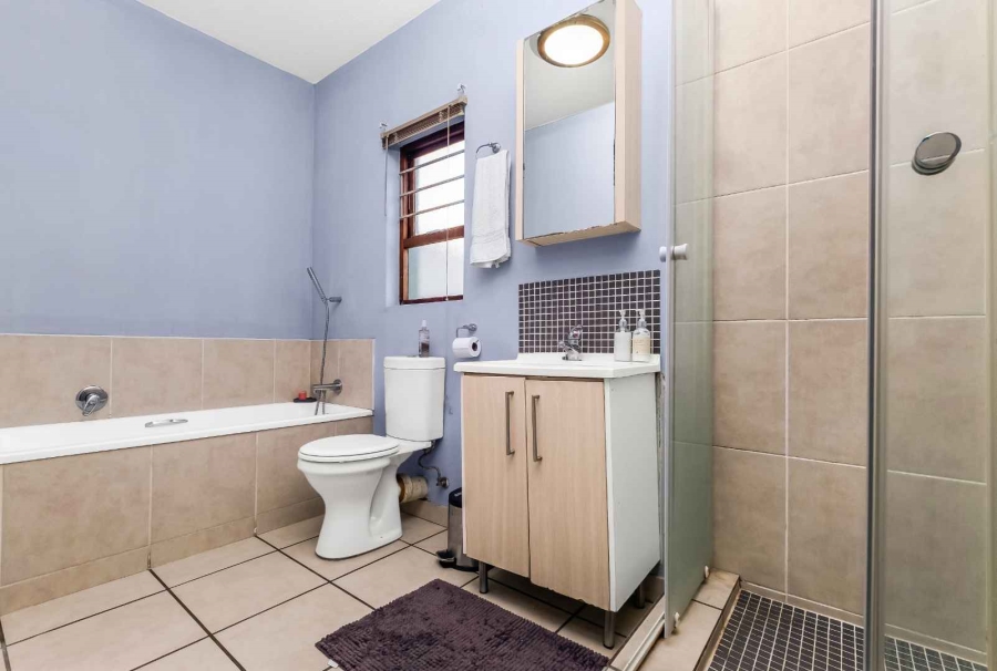 1 Bedroom Property for Sale in Broadacres Gauteng