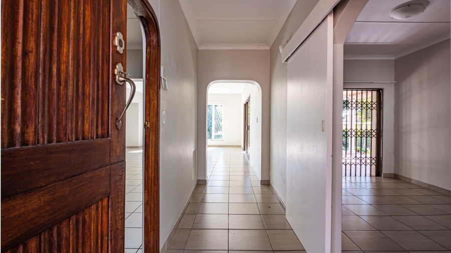 To Let 4 Bedroom Property for Rent in Fairland Gauteng
