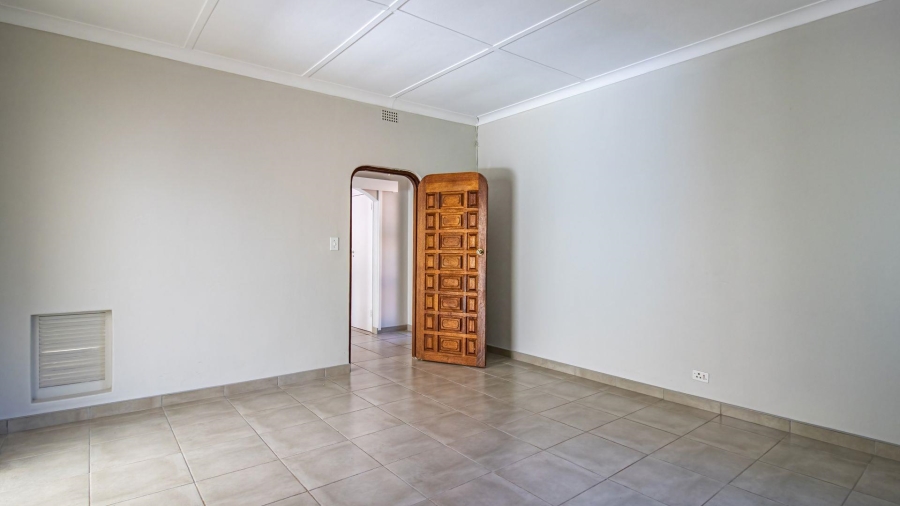 To Let 4 Bedroom Property for Rent in Fairland Gauteng
