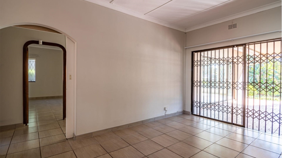 To Let 4 Bedroom Property for Rent in Fairland Gauteng