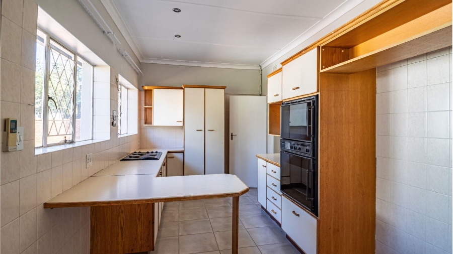 To Let 4 Bedroom Property for Rent in Fairland Gauteng