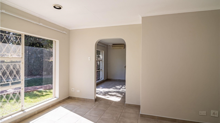 To Let 4 Bedroom Property for Rent in Fairland Gauteng