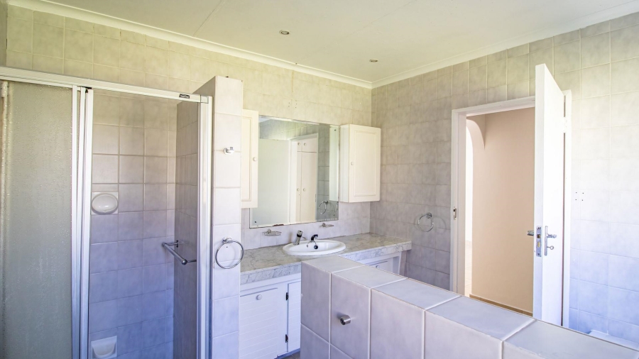 To Let 4 Bedroom Property for Rent in Fairland Gauteng