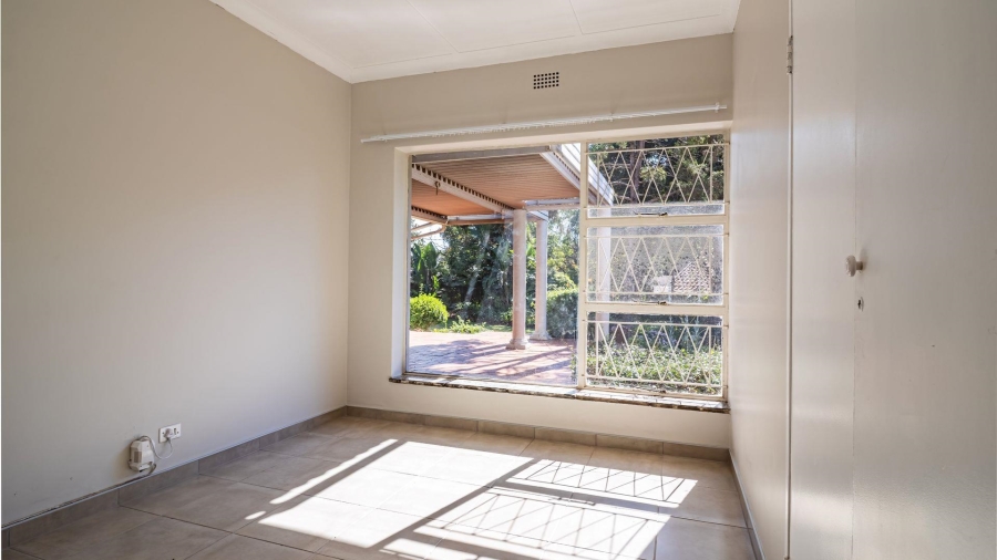 To Let 4 Bedroom Property for Rent in Fairland Gauteng