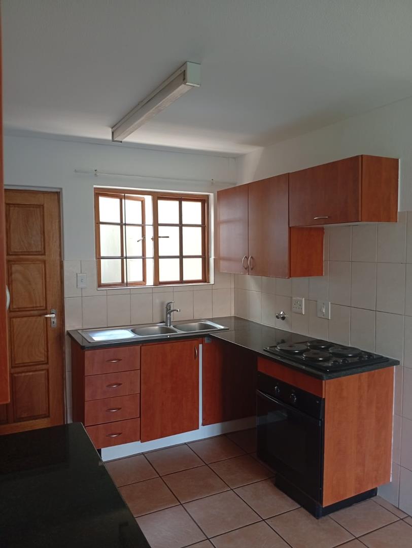 To Let 2 Bedroom Property for Rent in Olympus Gauteng
