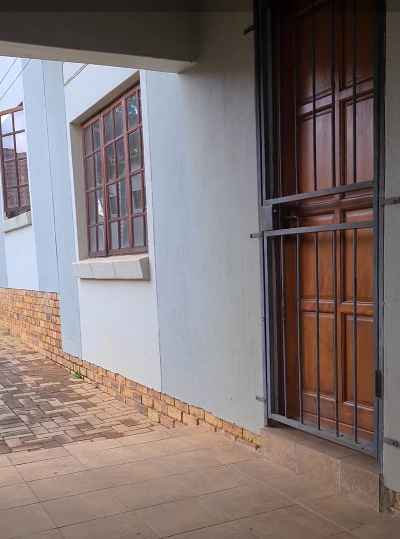 To Let 2 Bedroom Property for Rent in Olympus Gauteng