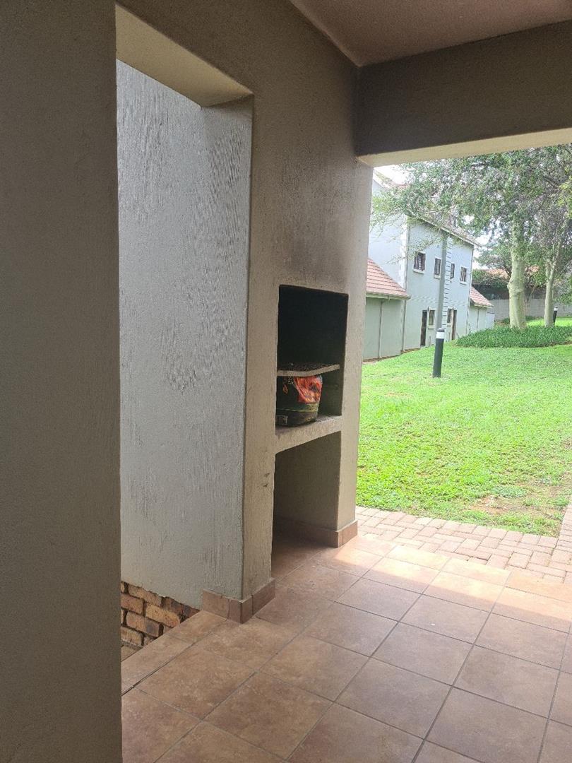 To Let 2 Bedroom Property for Rent in Olympus Gauteng