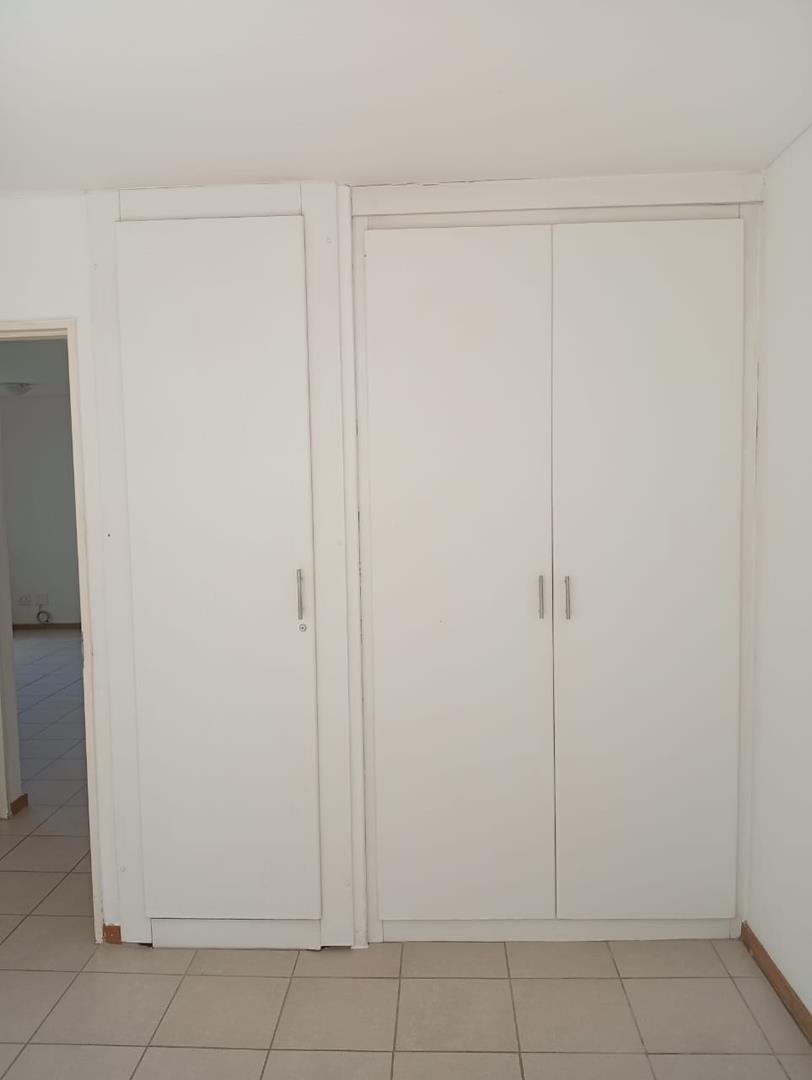 To Let 2 Bedroom Property for Rent in Olympus Gauteng