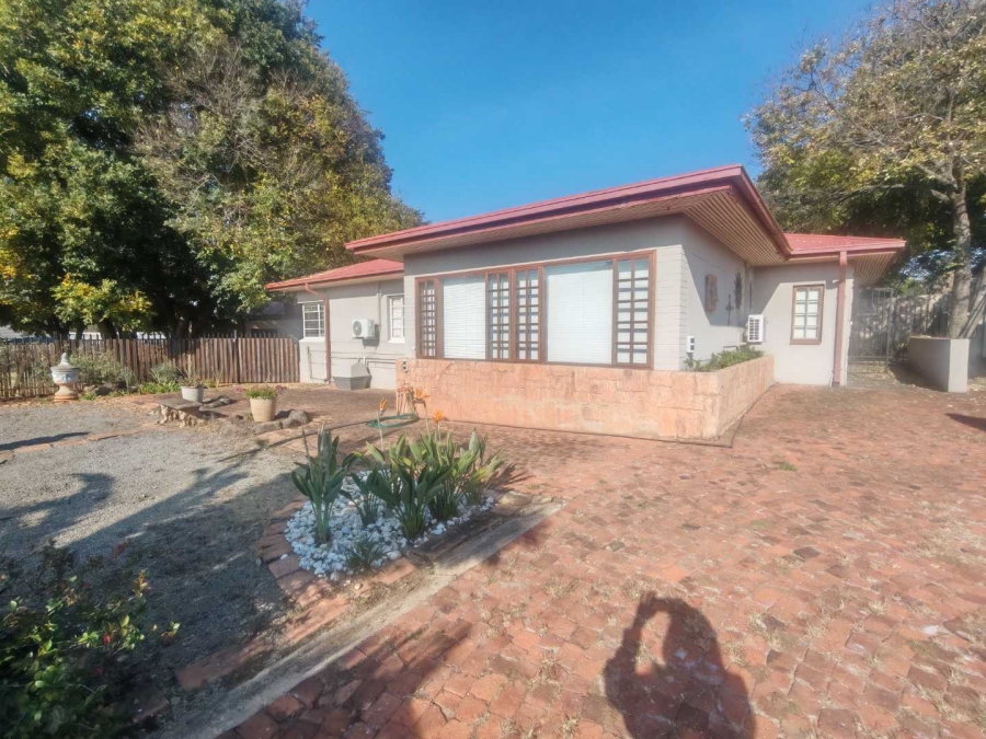 To Let Commercial Property for Rent in Lyttelton Manor Gauteng