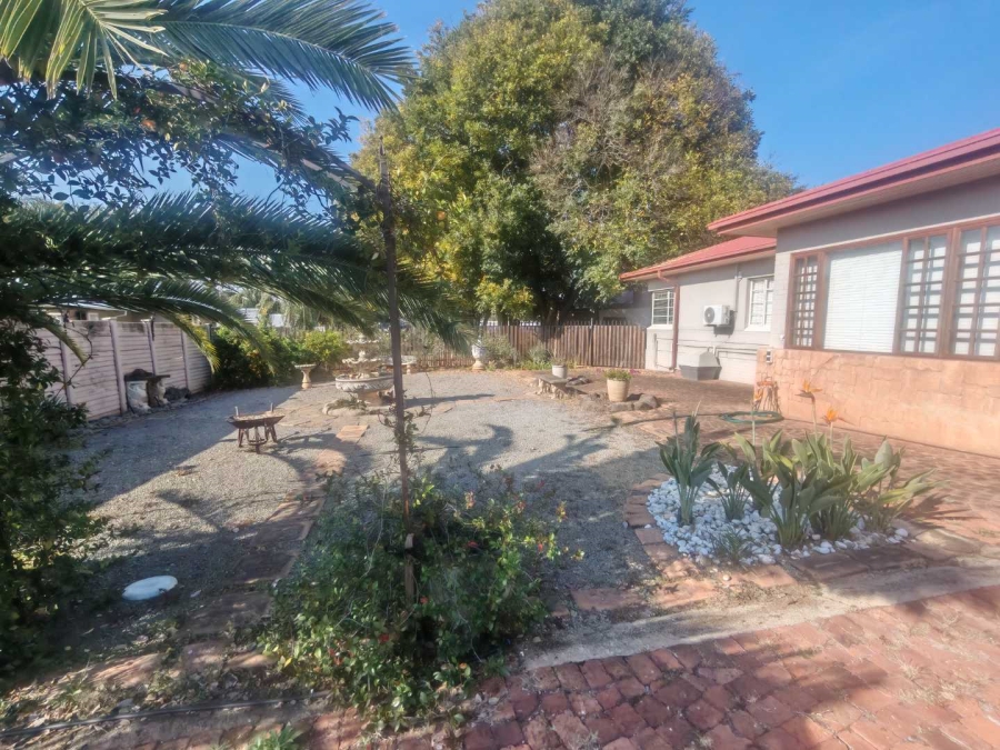 To Let Commercial Property for Rent in Lyttelton Manor Gauteng
