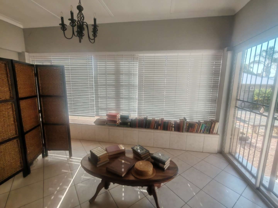 To Let Commercial Property for Rent in Lyttelton Manor Gauteng