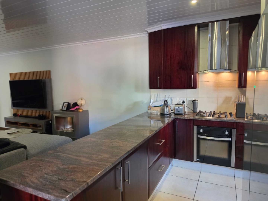 2 Bedroom Property for Sale in Ebotse Golf Estate Gauteng