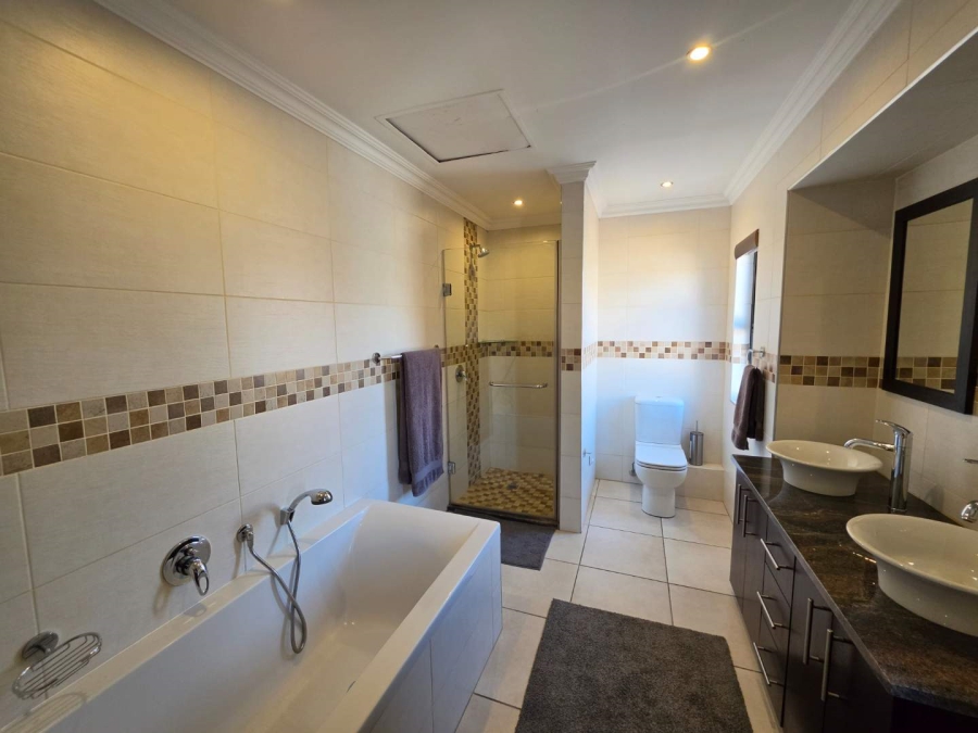 2 Bedroom Property for Sale in Ebotse Golf Estate Gauteng