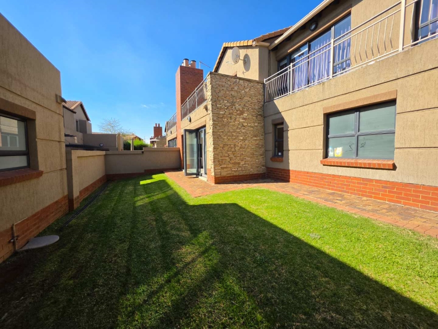 2 Bedroom Property for Sale in Ebotse Golf Estate Gauteng