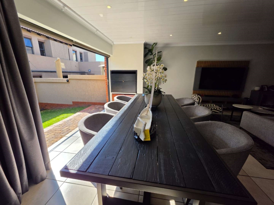 2 Bedroom Property for Sale in Ebotse Golf Estate Gauteng