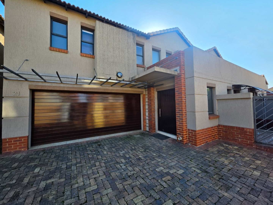 2 Bedroom Property for Sale in Ebotse Golf Estate Gauteng