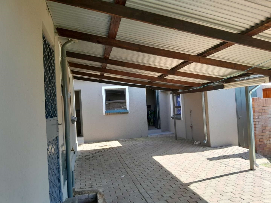 3 Bedroom Property for Sale in South Hills Gauteng