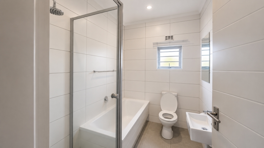 3 Bedroom Property for Sale in Lion Pride Gauteng