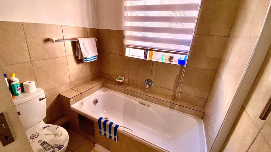 To Let 2 Bedroom Property for Rent in Annlin Gauteng