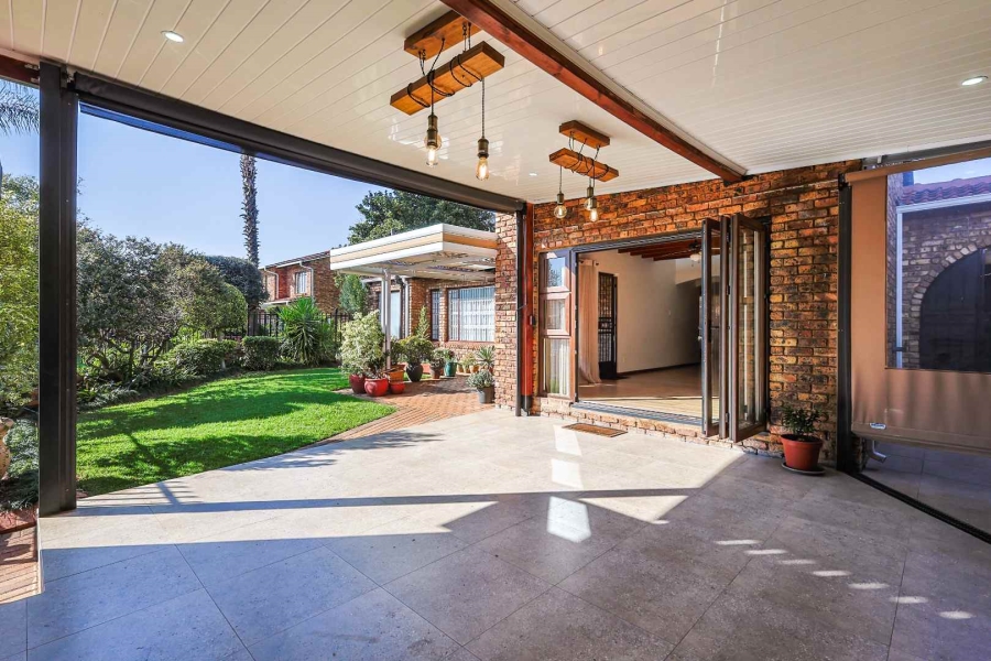 3 Bedroom Property for Sale in Faerie Glen Gauteng