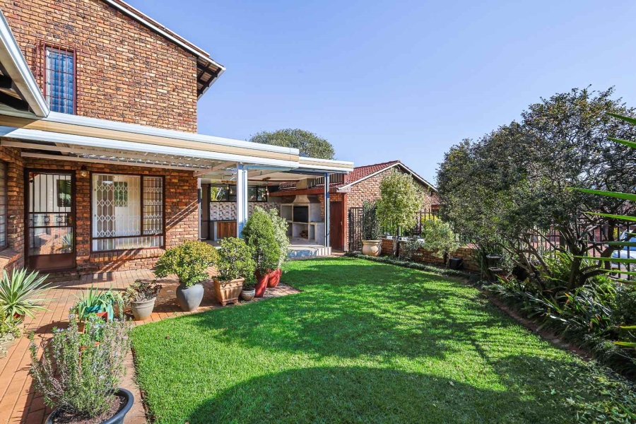 3 Bedroom Property for Sale in Faerie Glen Gauteng