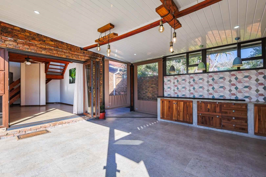3 Bedroom Property for Sale in Faerie Glen Gauteng