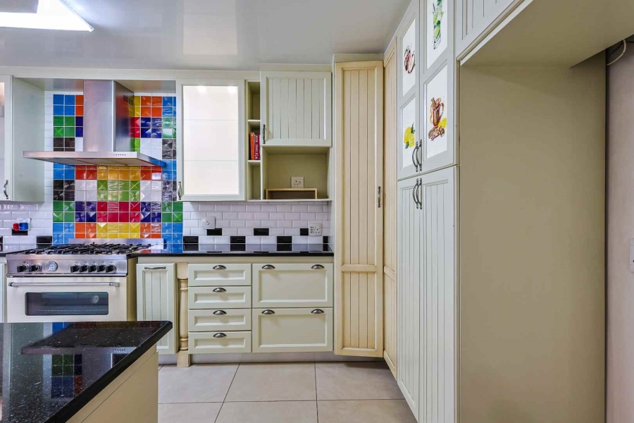 3 Bedroom Property for Sale in Faerie Glen Gauteng