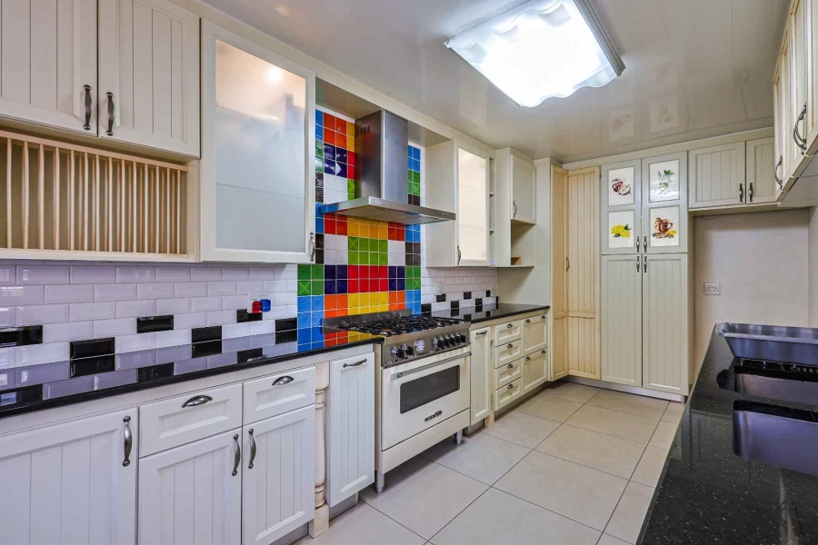 3 Bedroom Property for Sale in Faerie Glen Gauteng