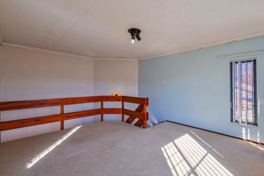 3 Bedroom Property for Sale in Faerie Glen Gauteng
