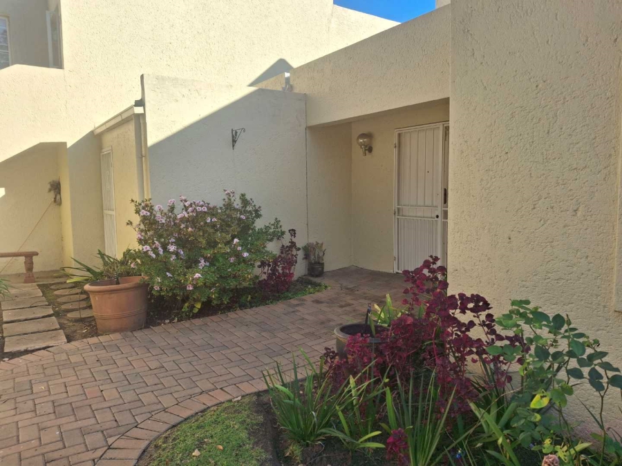 2 Bedroom Property for Sale in Morningside Gauteng